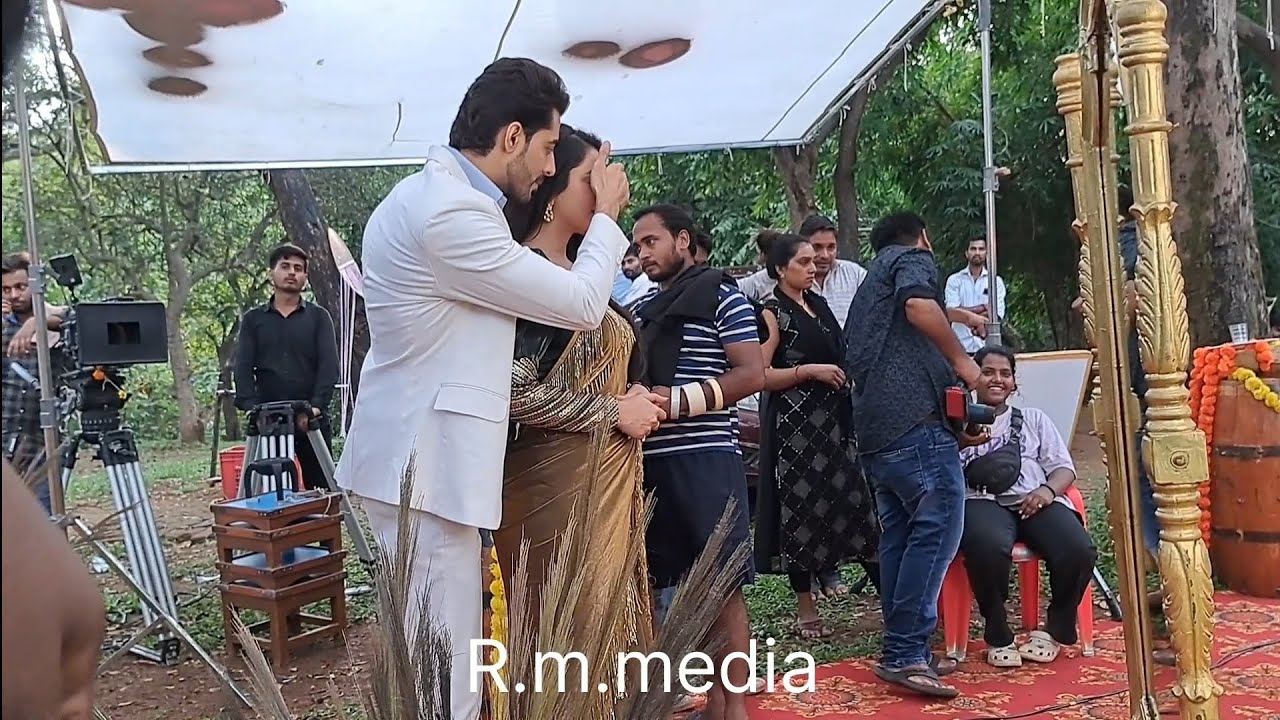 Ani brought gift for jhanak #live #viralvideo #viralshorts #bts #jhanak #entertainment #love