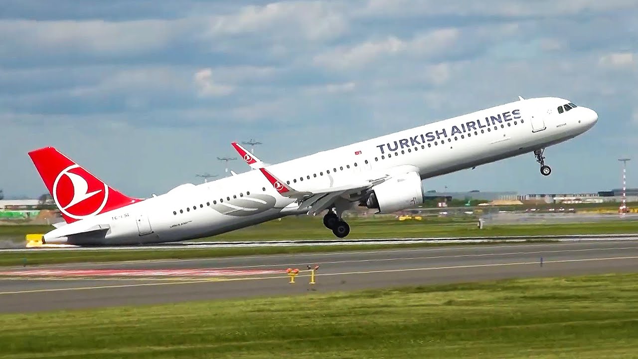 A321 Landing Goes Wrong