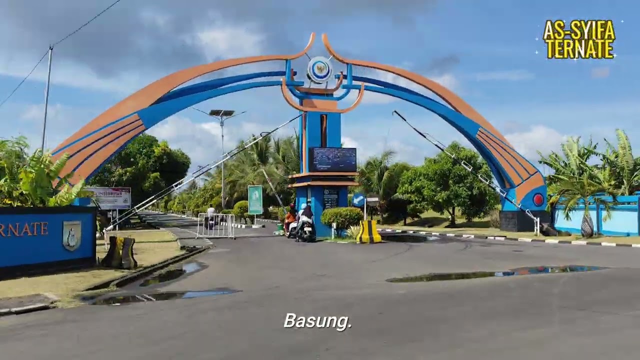 SUASANA PAGI SEPANJANG JALAN DI KOTA TERNATE