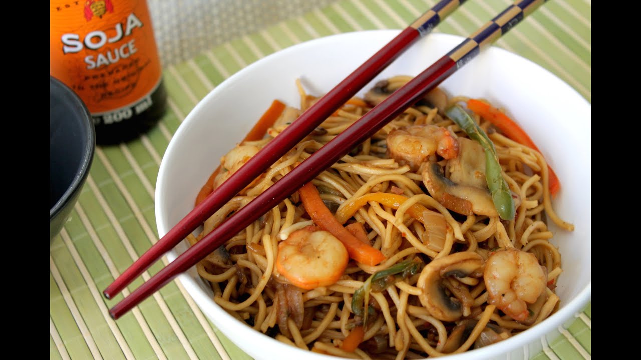 Wok de fideos chinos con gambas | Prawn Chow Mein Noodles 🍜🇨🇳