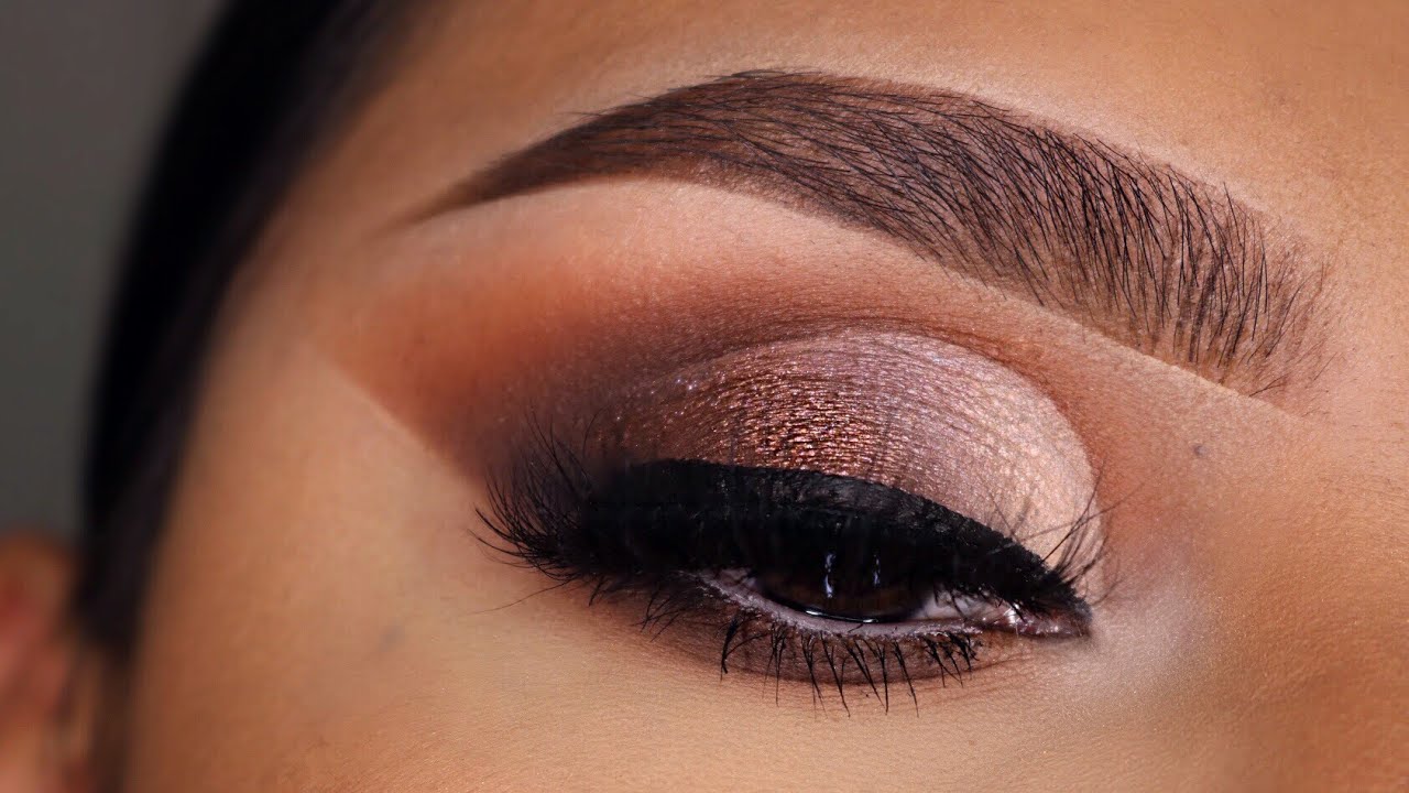 DRAMATIC GLAM CUT CREASE EYESHADOW TUTORIAL | ABH SOFT GLAM PALETTE