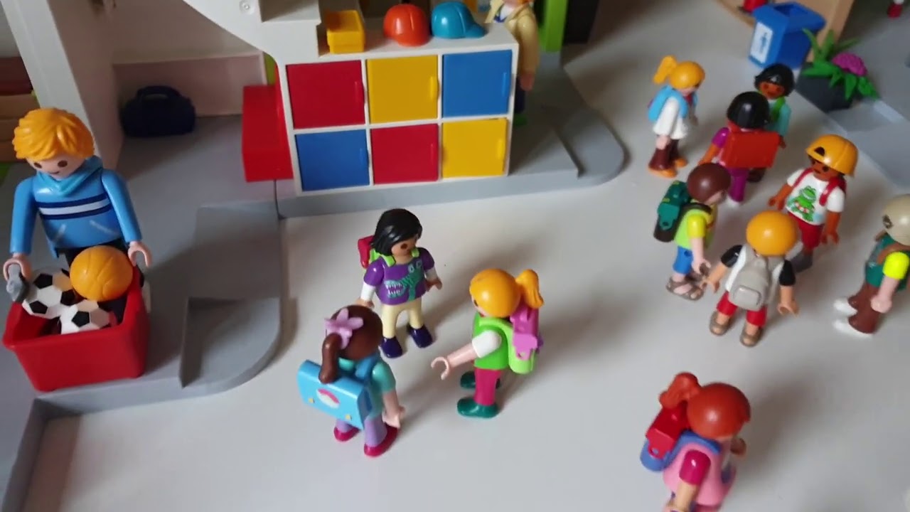Chloé en français présente une histoire Playmobil : l'entraînement (à l'alarme incendie)🔥😱