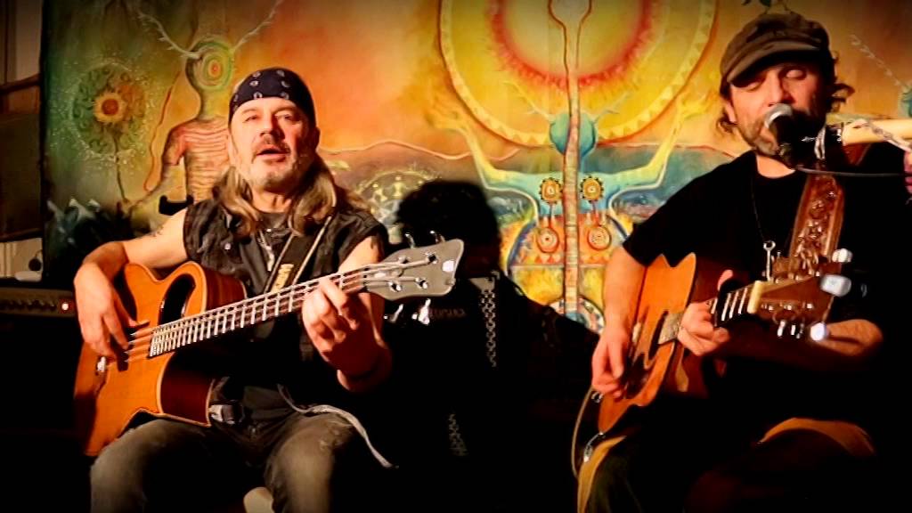 Driftwood  Holly - Schlüssellied