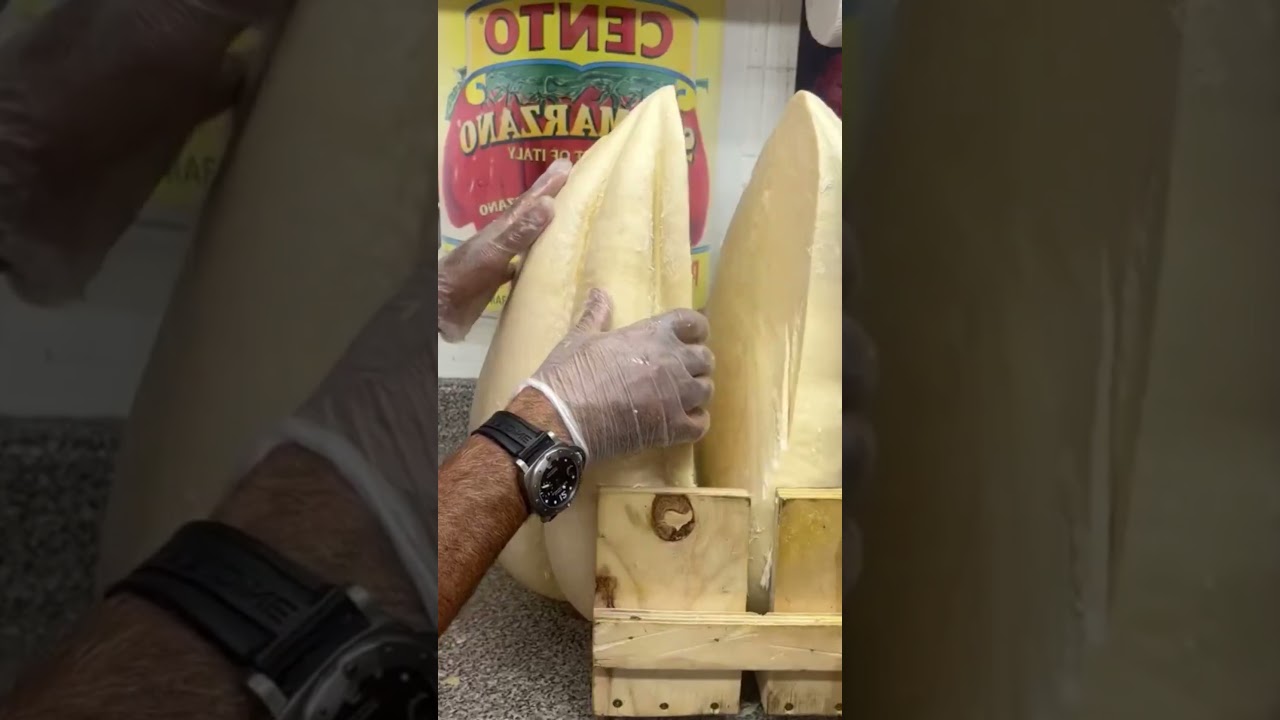 PROVOLONE MANDARONE: LA JOYA GIGANTE DE ITALIA