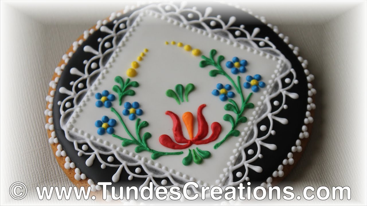Hungarian folk art cookies, black 2