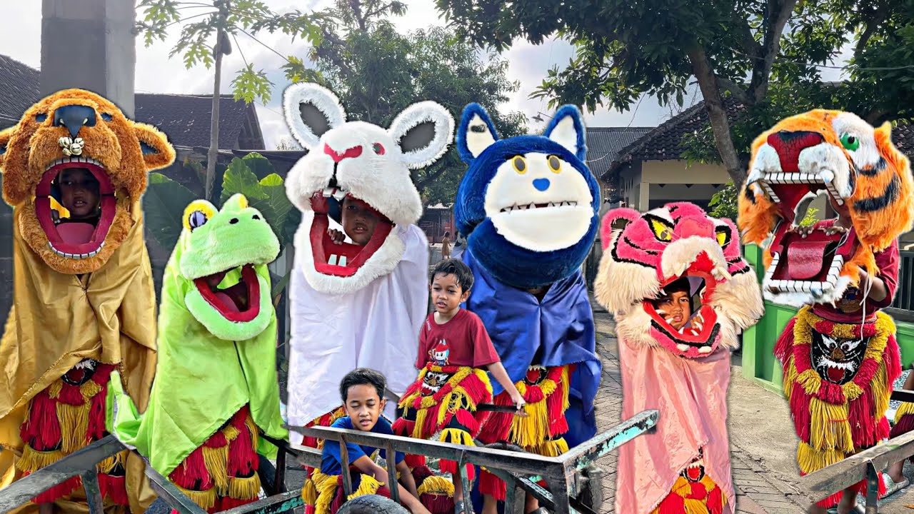 FAHRI AND FAJAR MENCARI 6 BARONGAN WARNA WARNI SEKALIAN DIAJAK JALAN JALAN NAIK GEROBAK AJAIB