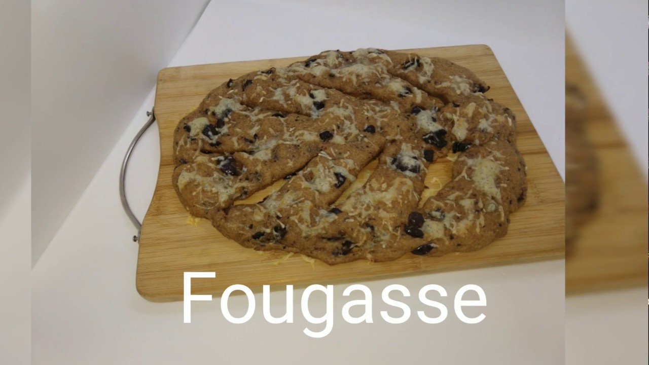 Fougasse aux olives (fougasse bread with olives) (98)