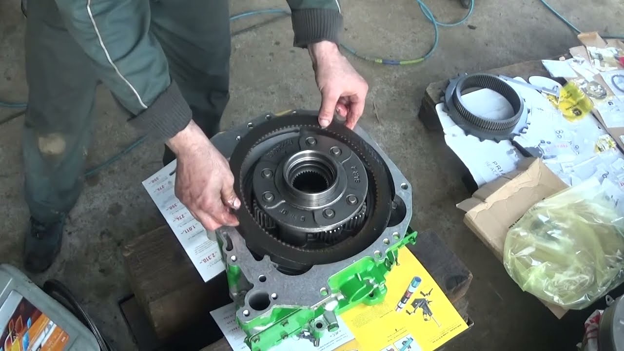 JOHN DEERE 6150M POPRAVAK MJENJAČA   7 / 8