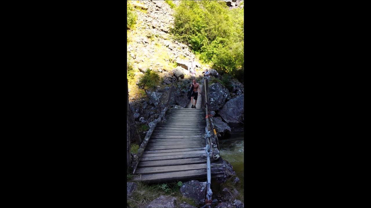 Hengebru i M&aring;b&oslash;dalen