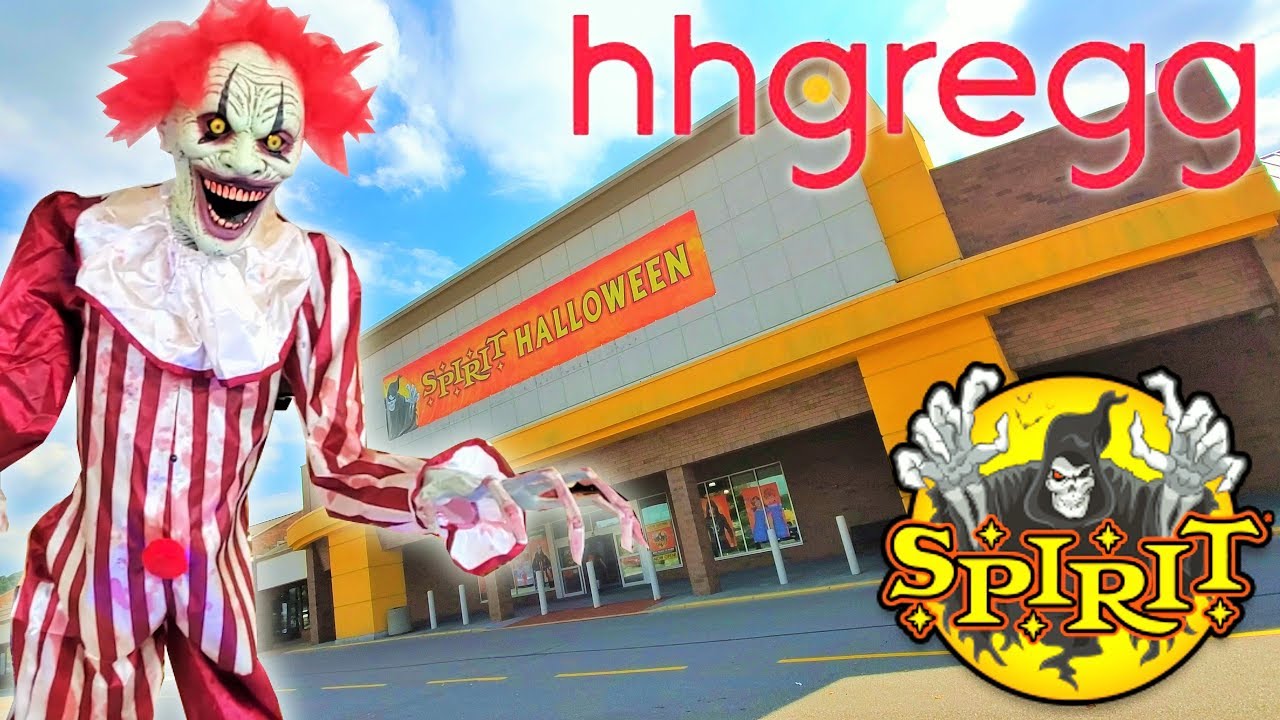 SPIRIT HALLOWEEN 2019 inside ABANDONED HHGREGG - Cuyahoga Falls Ohio