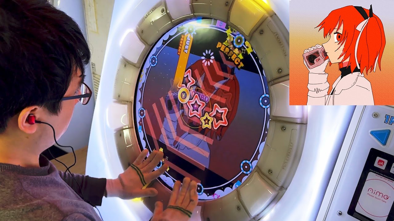 Playing Heat abnormal on maimai