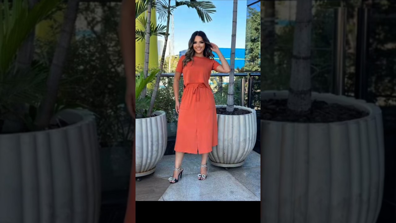 Conjunto Casual- Blusa Manga Curta e Saia Midi com Fenda em Moletim. @Cantodacomunidade