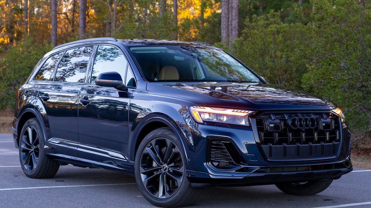 Audi Q7 55 TFSI quattro 2025 года с существенными улучшениями – подробный обзор и характеристики.