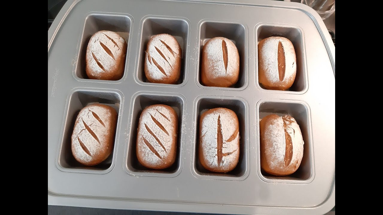 Körnerbrötchen aus der Mini Kuchenform