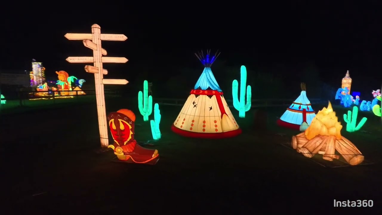 Yorkshire wiIdlife Park winter illuminations 02/01/2025