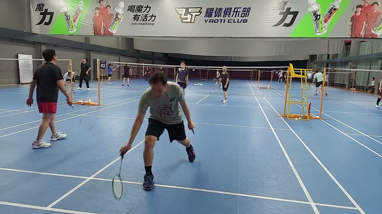 Badminton game, Zhongshan, China 3 8 26 5