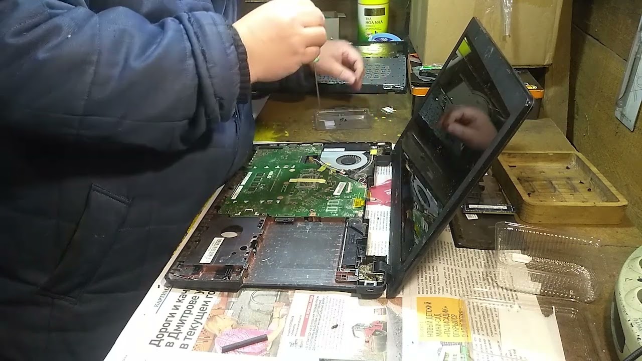 Ноутбук ASUS X552 - замена термопасты, установка SSD