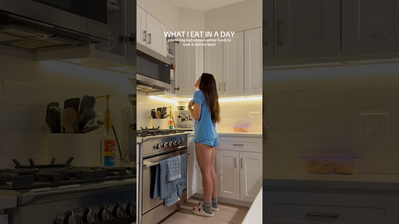 Eating in a way that makes you feel good is the best way to look good!!! 🥰