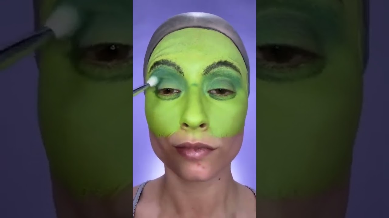 It&rsquo;s supposed to look like im shrek in a human suit🤔 #shrek #makeupart