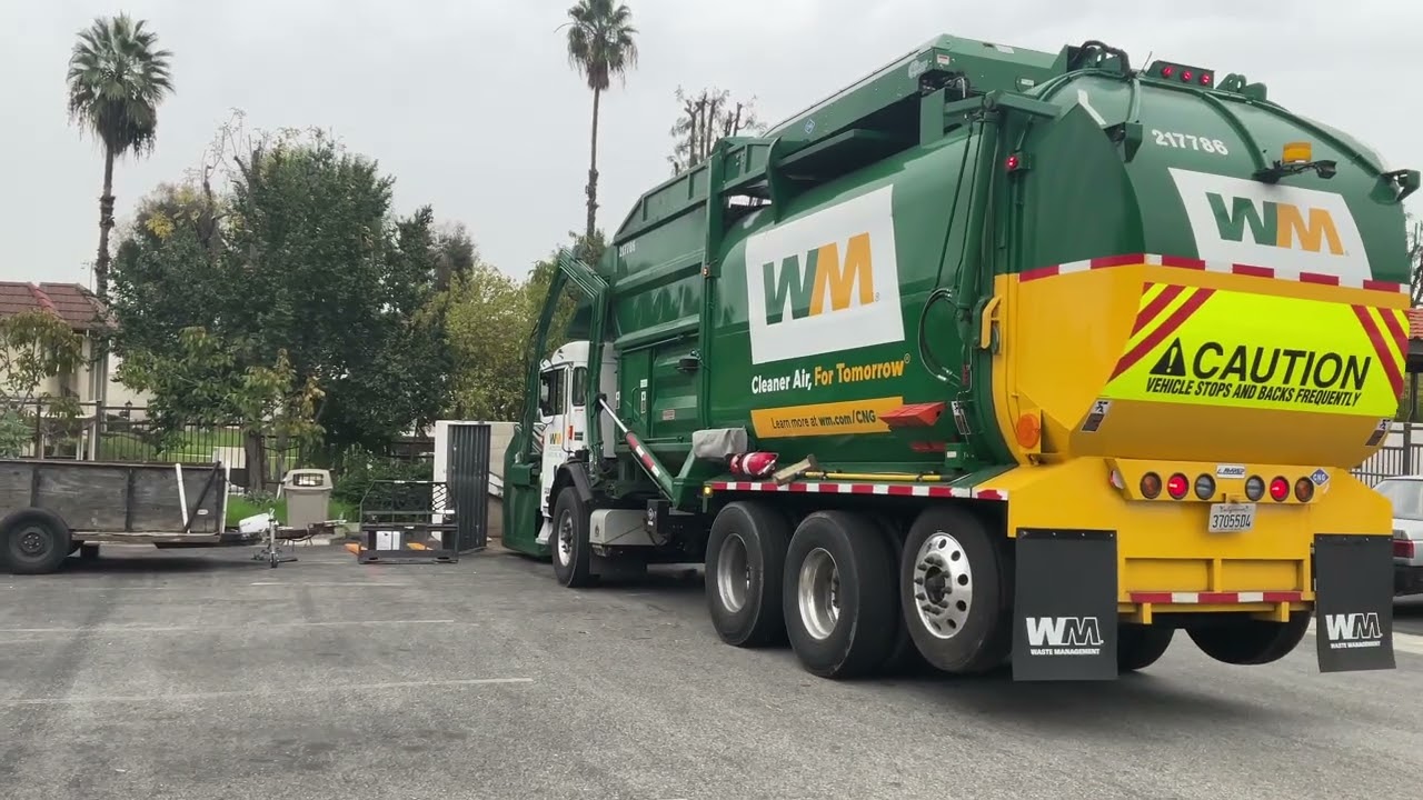 Happy New Year specialeveryone 🎆🎉 Waste management Of La Verne CA