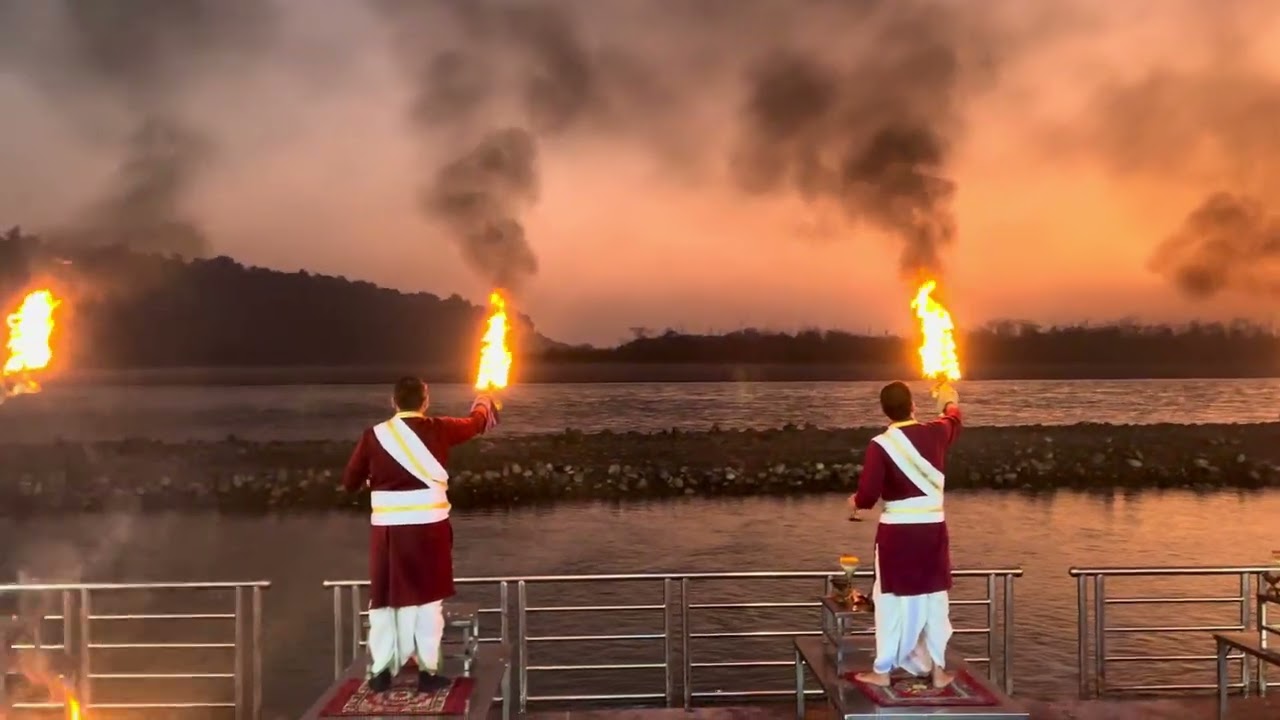 श्री संपूर्ण गंगा आरती ऋषिकेश उत्तराखंड।