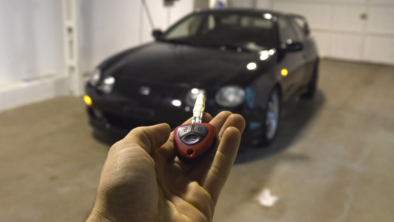 FABRICAMOS una LLAVE con MANDO para un coche viejo