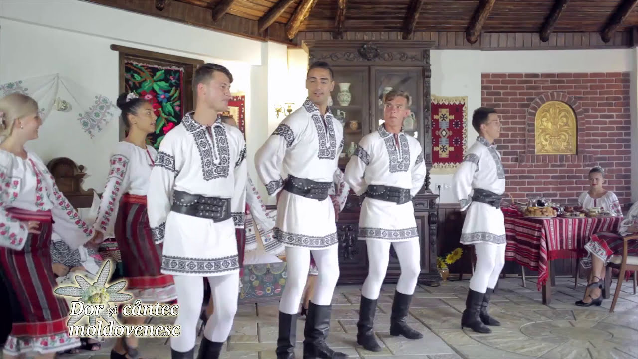 Ansamblul Folcloric Codrii Neamtului - Suita de dans Moldova