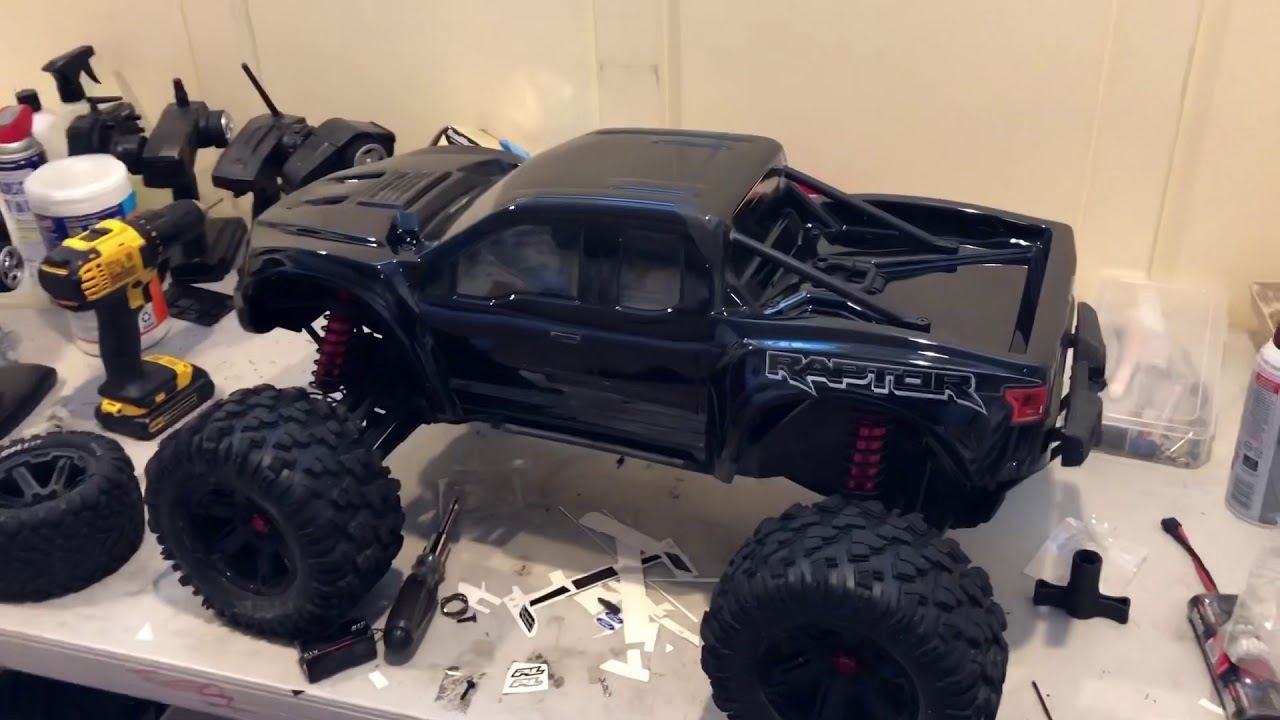 Brand new Xmaxx body.