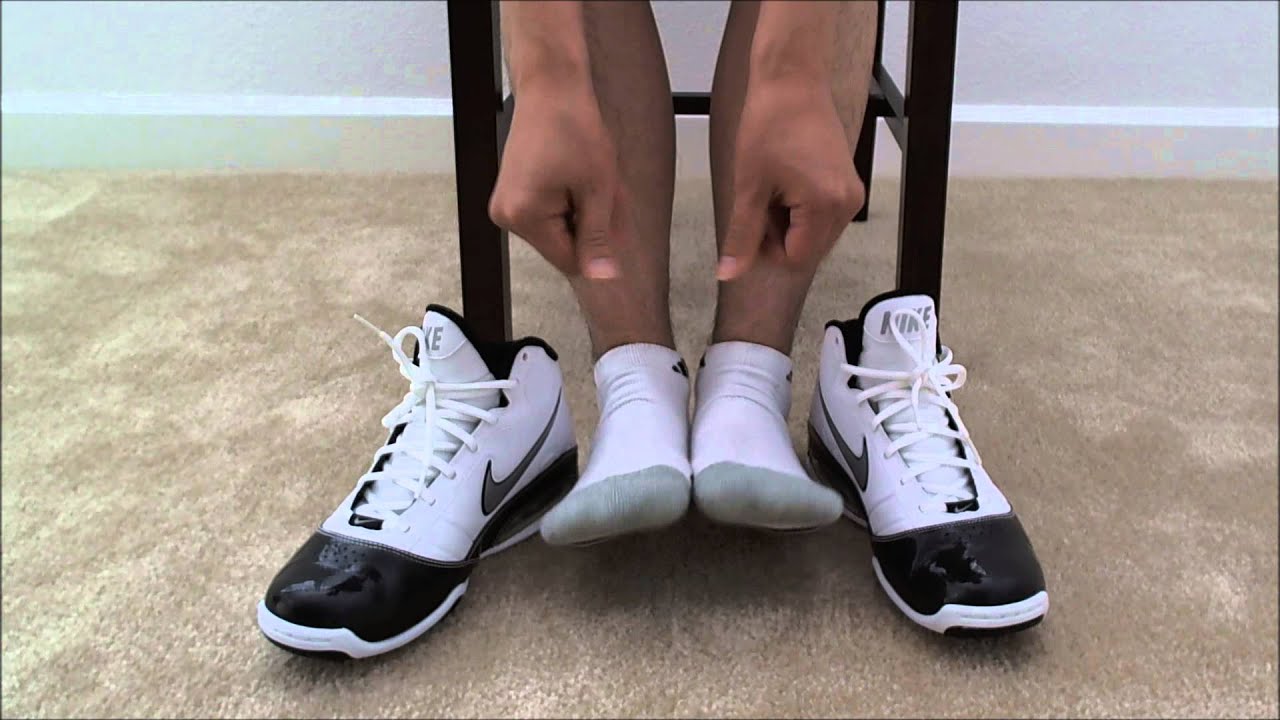 feet wiggling