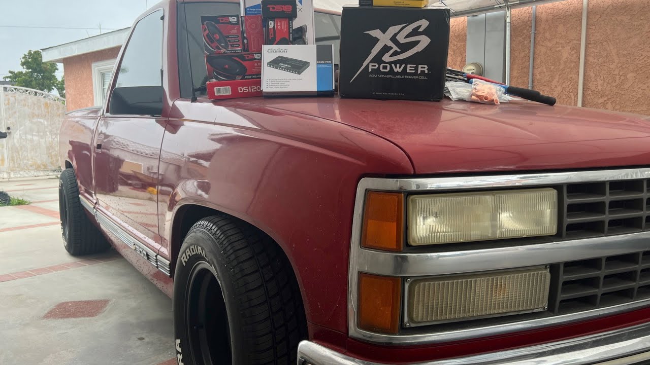 INSTALLING A SOUND SYSTEM ON MY 90 OBS!! PART 1