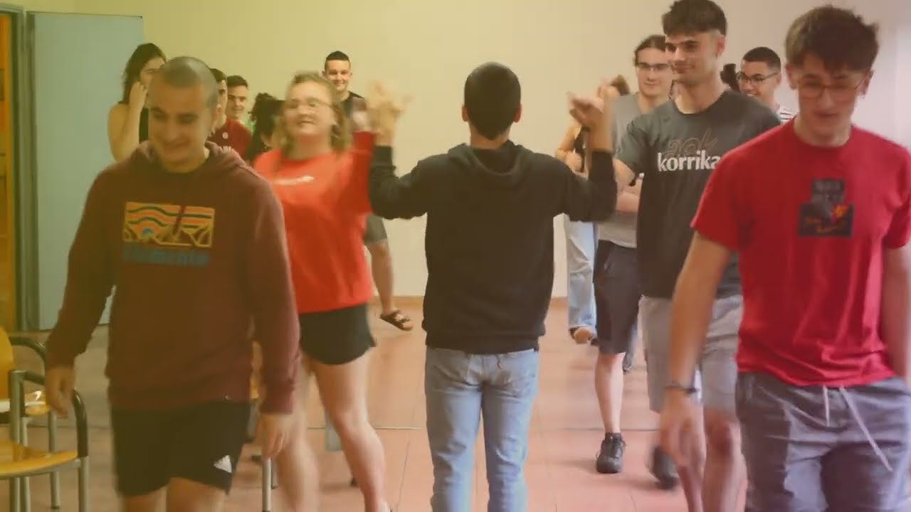 1. Lan talde urdina prest espedizioarako!