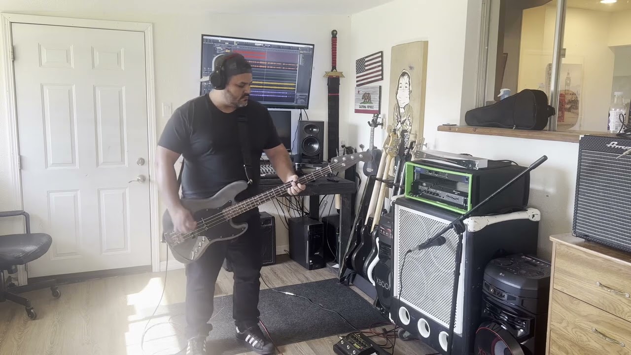 My Heroine (Bass Cover) by Silverstein