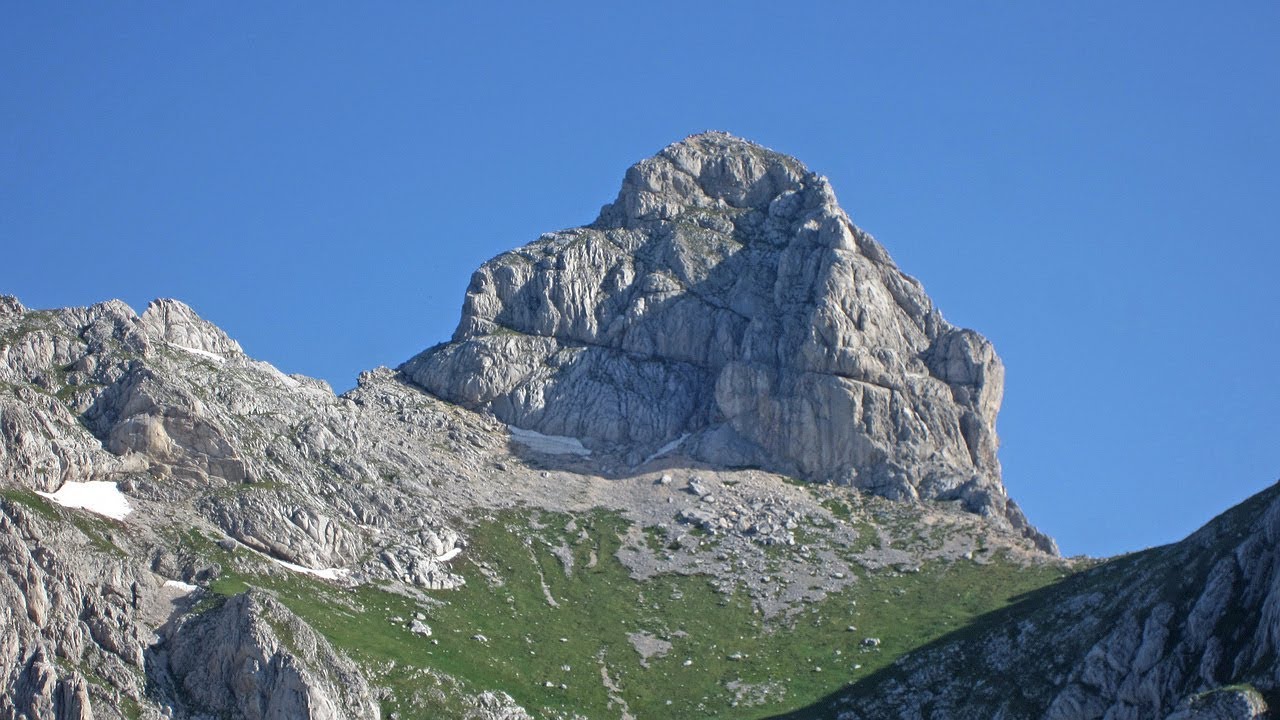 Uspon na Bobotov kuk (The Bobotov Kuk Ascent)