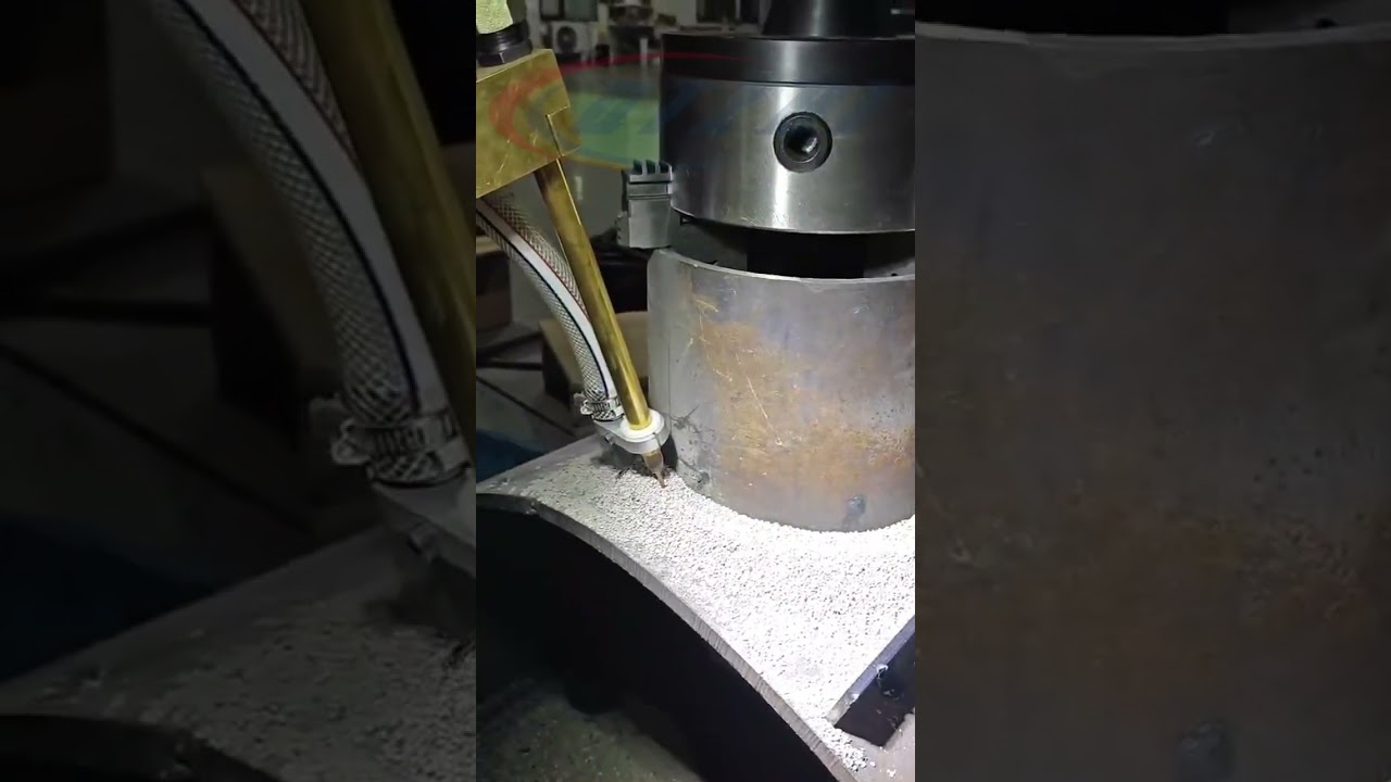 Automatic nozzle welding machine