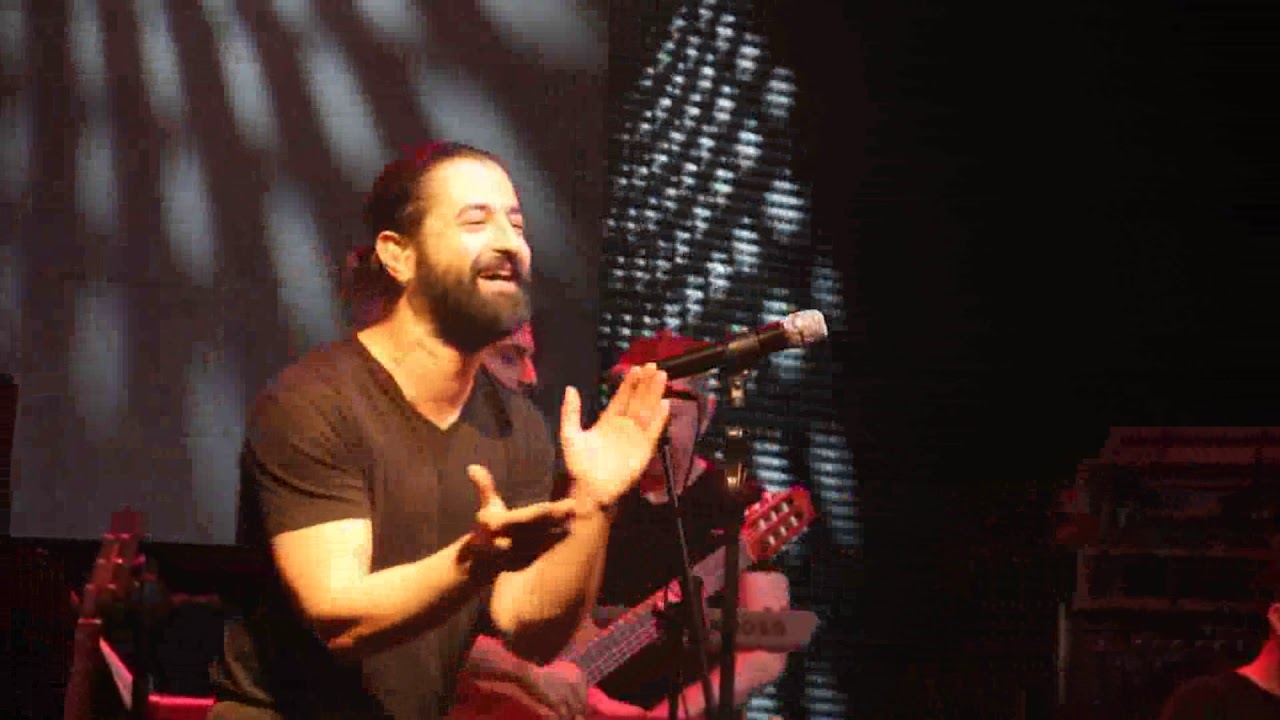 Koray Avcı Ummadığım Anda - Canlı