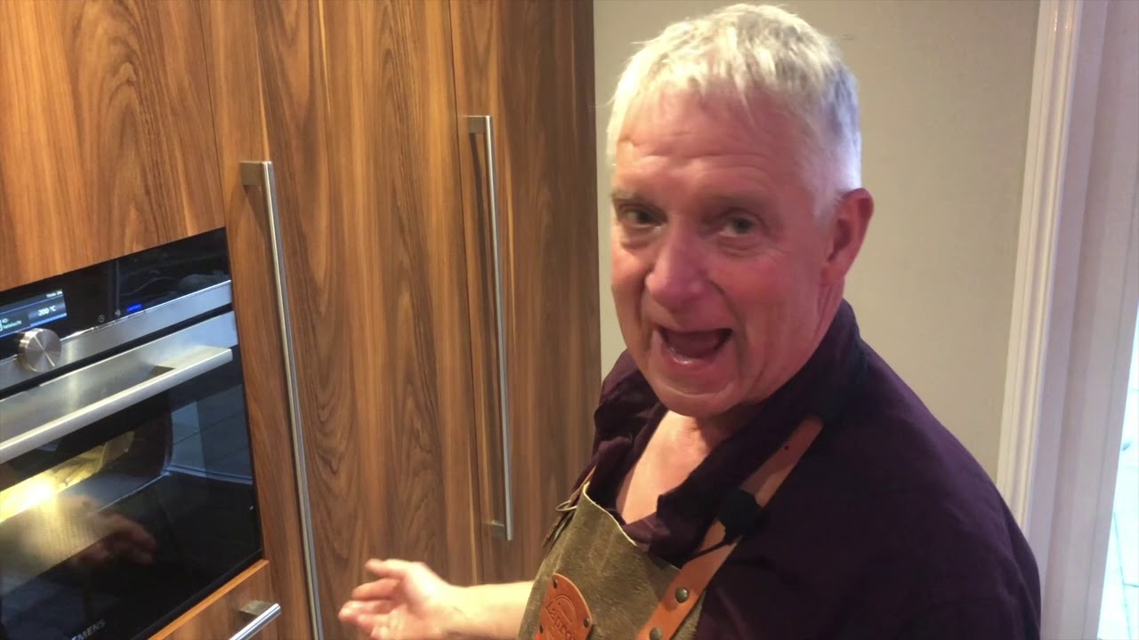 Pastinaken Friet. Gestoomde Kabeljauw Filet, Wortels en Peulen.Boter, Dille, Mosterd, Honing Saus.