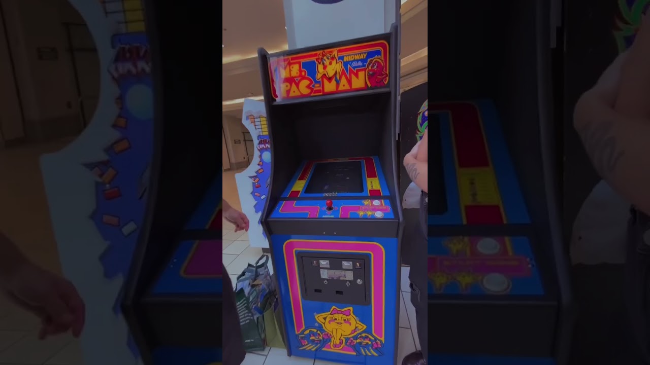 Old school retro game arcade 2023 Summer | Victoria🇨🇦 #shorts