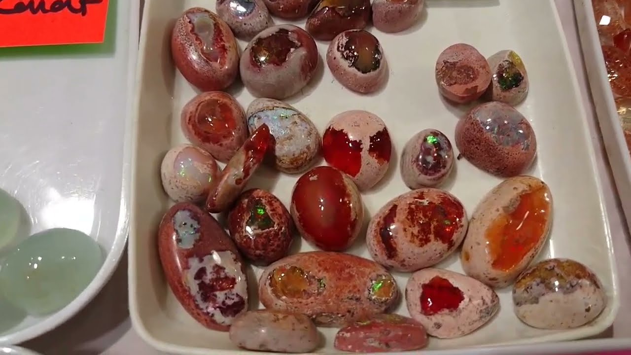 TUCSON GEM AND MINERAL SHOW AT 22ND ST. JAN./2023. PART 1.