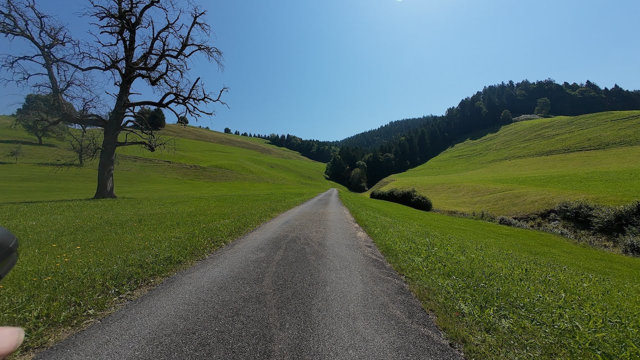 ☀️🚴&zwj;♂️ 45-Min Workout Menzingen - Gottschalkenberg (4k) - Swiss Countryside, Canton of Zug