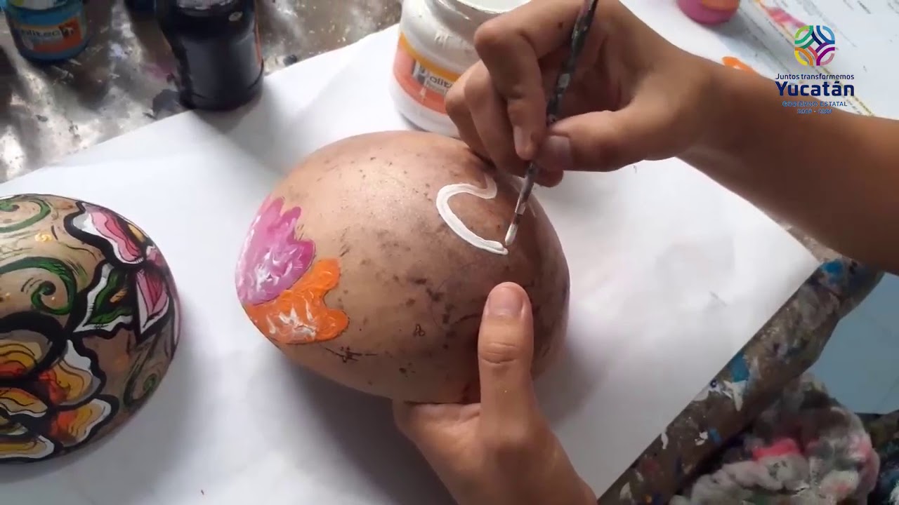 Cultura En Línea: Pinta tu jícara [02]
