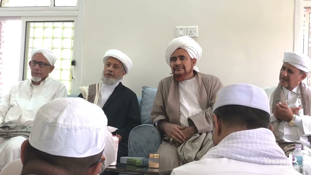 مجلس انشاد في بيت الحبيب عمر الجيلاني بحضور  الحبيب عمر بن حفيظ #اليمن_حضرموت_