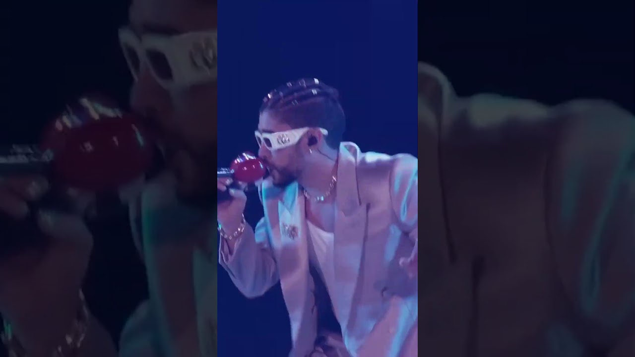 Tit&iacute; me pregunt&oacute; si tengo mucha novia 🕺🏽 la incre&iacute;ble actuaci&oacute;n de @BadBunnyPR en los MTV VMA 2022