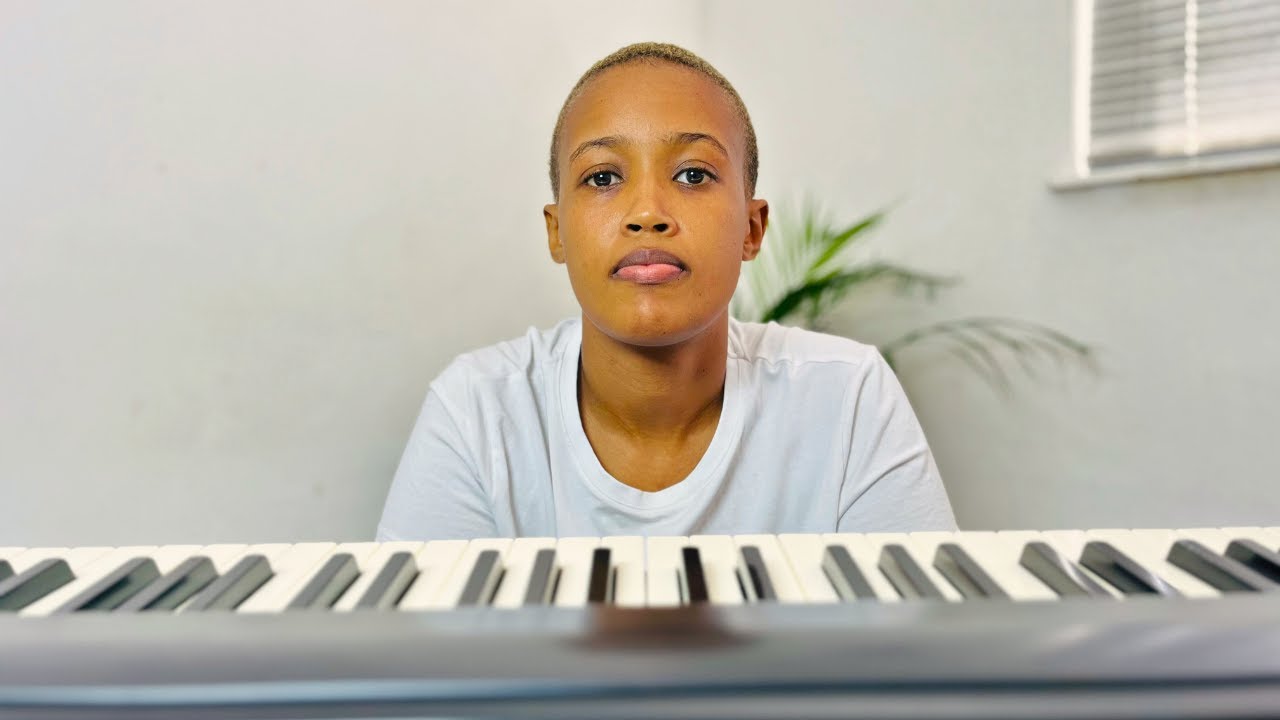 Translating African music on piano|| uHadi and Umrubhe| African piano music