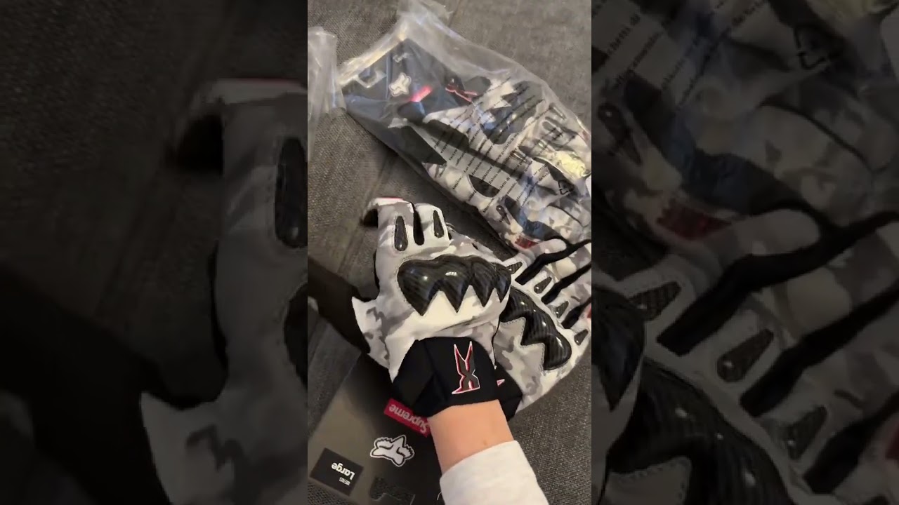 supreme x FOX racing DMX gloves #foxracing #supreme #supremeweek9 #supremedrops