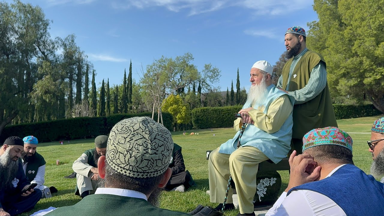 Shaykh Nurjan Mirahmadi (QS) Nasheed | Be Khud Kiye Dete Hain Andaaz E Hijabana SMC Nasheed