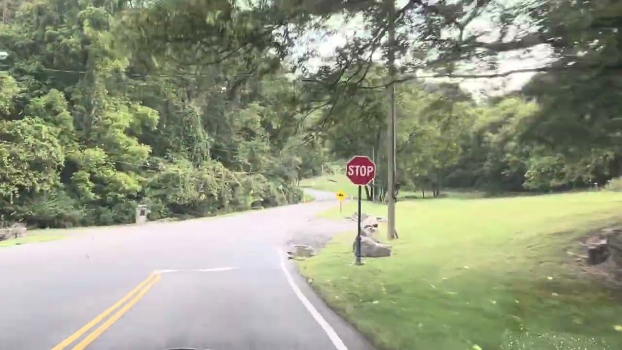 Driving in Belle Meade and Green Hills. Nashville Tennessee. 