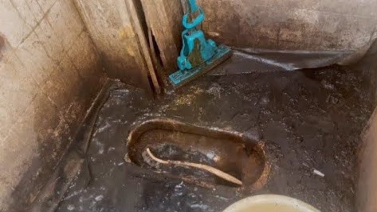 Free Cleaning for a Grieving Family | AMAZING SURVIVAL STORY | Cleaning for FREE! ❤️