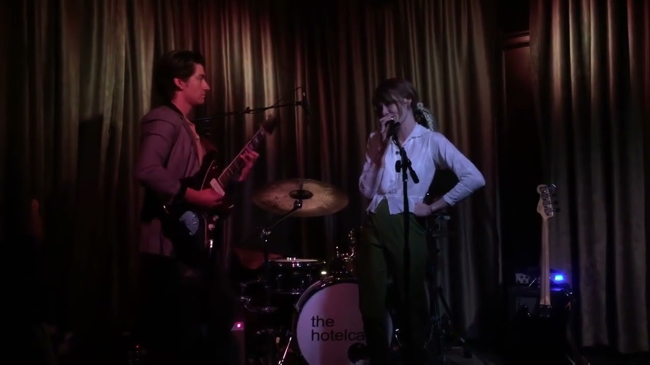 Girlie - Alexandra Savior & Alex Turner Live at the Cafe Hotel 12th May 2016