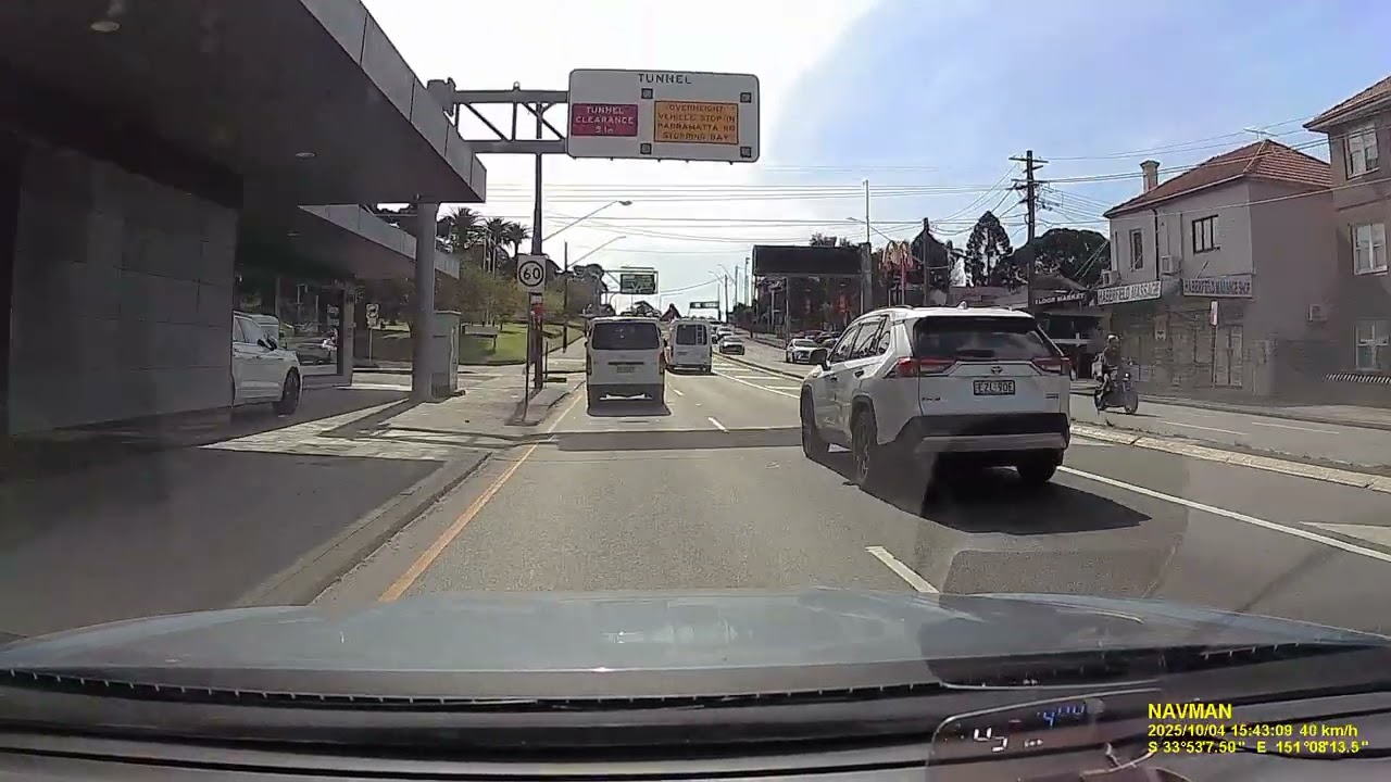 Driving in Sydney NSW 2025 