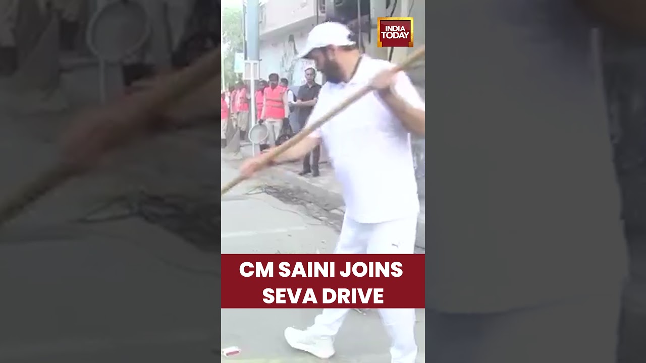 #HaryanaCM #NayabSinghSaini participates in cleanliness drive, #plantstree for #PMModibirthday